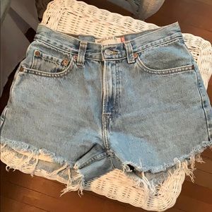 Vintage 505 Regular Fit Levi’s Cut Off Shorts